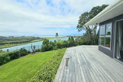 Photo of property in 215 Cove Road, Waipu, 0582