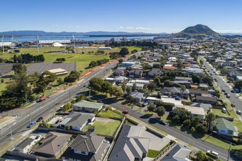 Photo of property in 481 Maunganui Road, Mount Maunganui, 3116