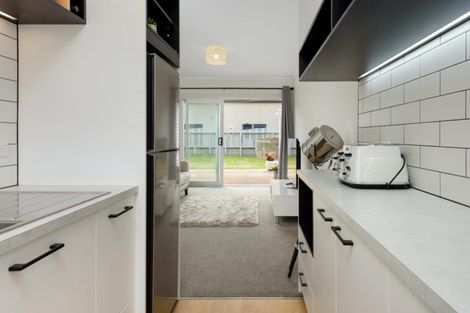 Photo of property in 40d Maunganui Road, Mount Maunganui, 3116
