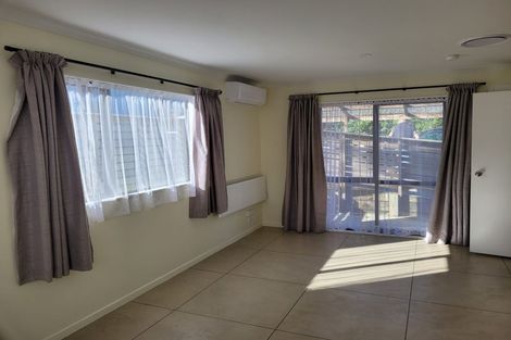 Photo of property in 38 Penton Road, Stanmore Bay, Whangaparaoa, 0932