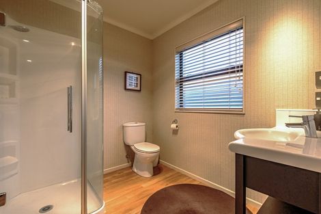 Photo of property in 6 Brooklyn Heights Drive, Kelvin Grove, Palmerston North, 4414