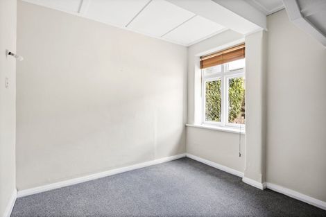 Photo of property in 44 Tio Tio Road, Miramar, Wellington, 6022