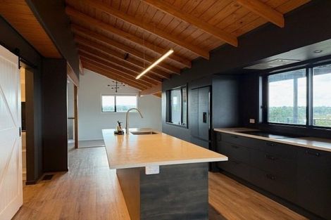 Photo of property in 2 Keam Way, Welcome Bay, Tauranga, 3112