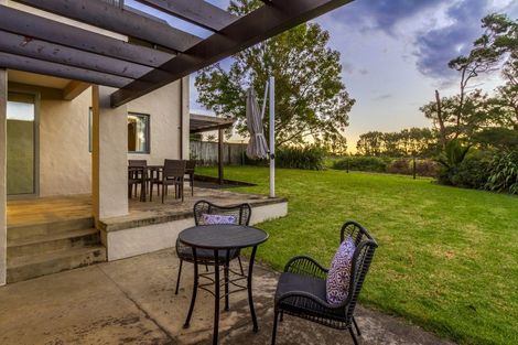 Photo of property in 4 Monkton Close, Greenhithe, Auckland, 0632