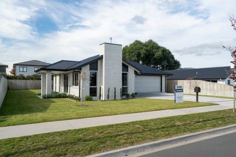 Photo of property in 6 Huka Heights Drive, Rangatira Park, Taupo, 3330