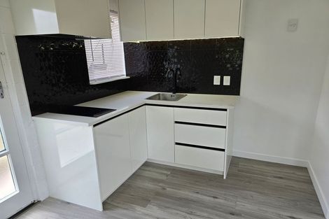 Photo of property in 53 Holland Road, Hillcrest, Auckland, 0627