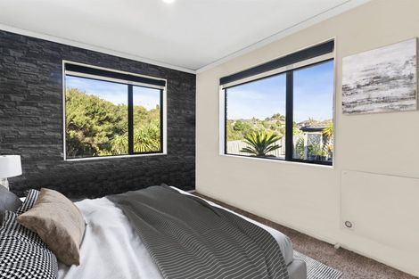 Photo of property in 19 William Gamble Drive, Greenhithe, Auckland, 0632