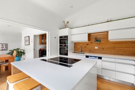 Photo of property in 70 Rising Parade, Fairview Heights, Auckland, 0632