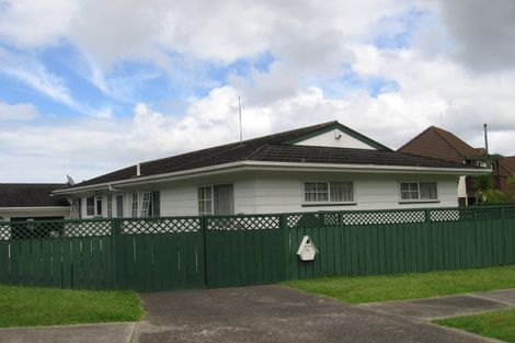 Photo of property in 14 Eleanor Place, Blockhouse Bay, Auckland, 0600