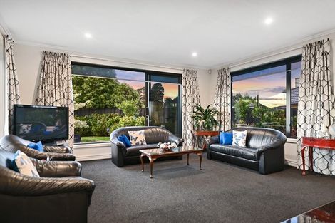 Photo of property in 7 Shillingford Boulevard, Rolleston, 7615