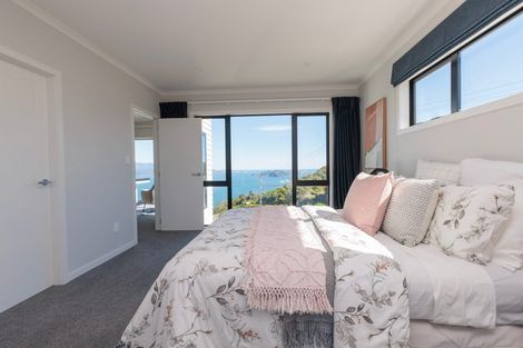 Photo of property in 46 Domett Street, Newlands, Wellington, 6037