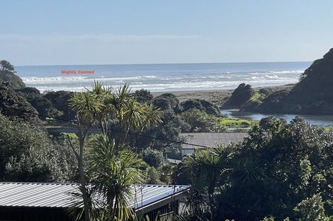 Photo of property in 57 Seaview Road, Piha, New Lynn, 0772