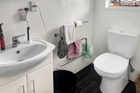 Photo of property in 30 Pirinoa Street, Feilding, 4702