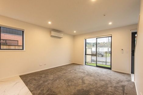 Photo of property in 2/16 Biddle Crescent, Taita, Lower Hutt, 5011