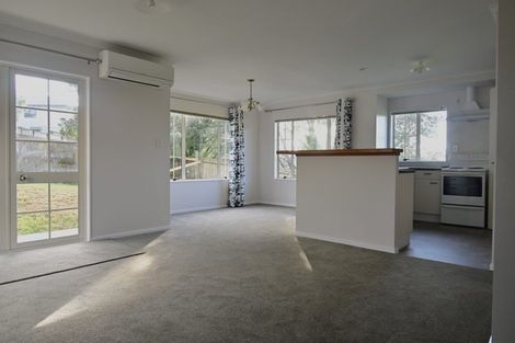 Photo of property in 24 Loughanure Place, Massey, Auckland, 0614