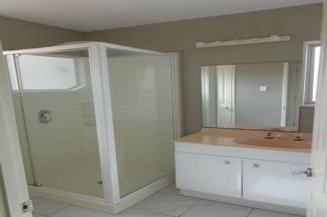 Photo of property in 38 Pukatea Avenue, Albany, Auckland, 0632