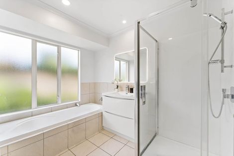 Photo of property in 8 Belcoo Crescent, East Tamaki, Auckland, 2013