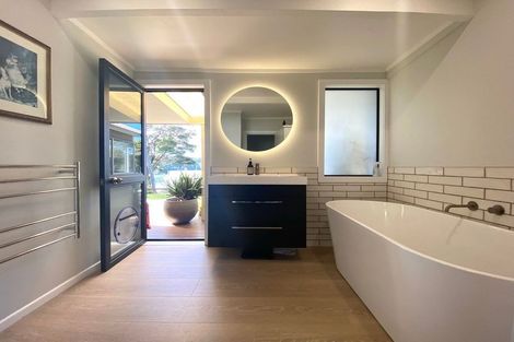 Photo of property in 101 Ferry Parade, Herald Island, Auckland, 0618