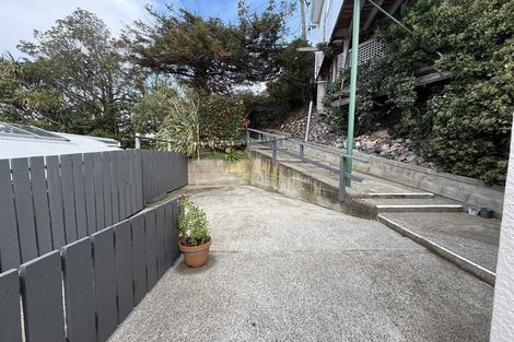 Photo of property in 22 Dorking Road, Brooklyn, Wellington, 6021