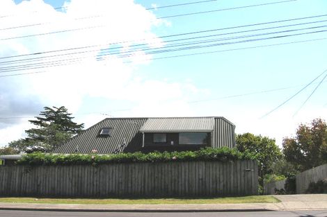 Photo of property in 2/81 Carlisle Road, Torbay, Auckland, 0632