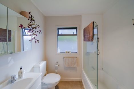 Photo of property in 94a Clarence Cox Crescent, Pirimai, Napier, 4112