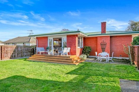 Photo of property in 6 Rossiter Avenue, Redwood, Christchurch, 8051