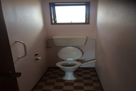 Photo of property in 2/119a Prestons Road, Redwood, Christchurch, 8051