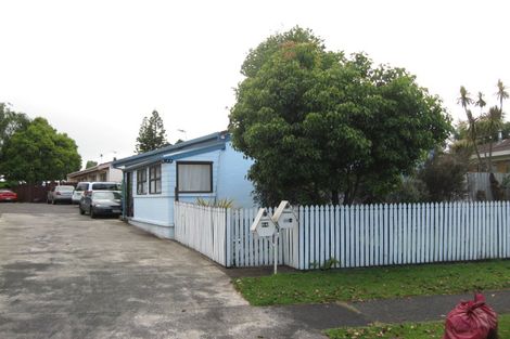 Photo of property in 1/64 Challen Close, Conifer Grove, Takanini, 2112