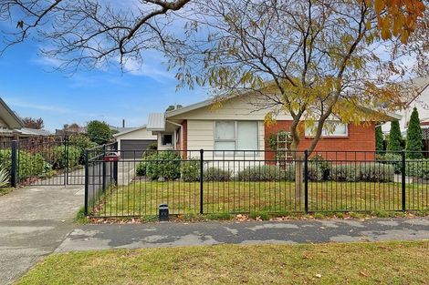 Photo of property in 38 Sayers Crescent, Ilam, Christchurch, 8041