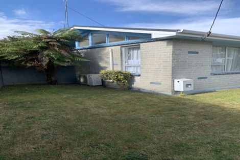 Photo of property in 3 Hawthorn Crescent, Stokes Valley, Lower Hutt, 5019
