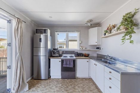 Photo of property in 75b Rata Street, Inglewood, 4330