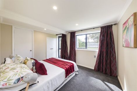 Photo of property in 4 Waicola Drive, Fitzherbert, Palmerston North, 4471