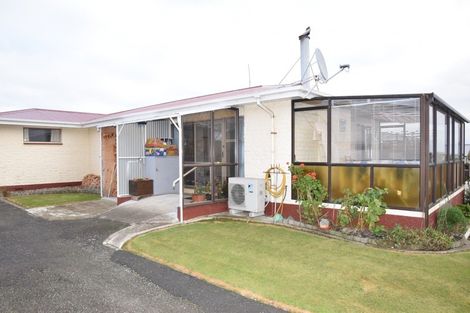 Photo of property in 17 Milford Street, Heidelberg, Invercargill, 9812