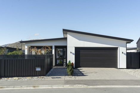 Photo of property in 1 Fraer Street, Cromwell, 9310