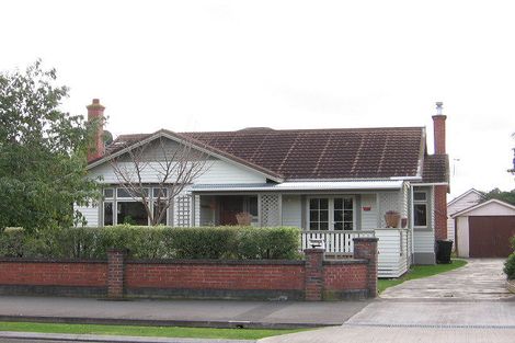 Photo of property in 33 Frederick Street, Terrace End, Palmerston North, 4410