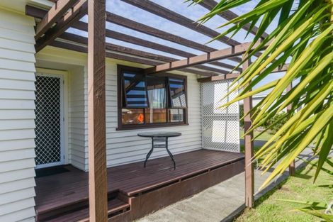 Photo of property in 84 Ferry Road, Clive, 4102