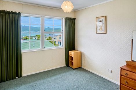 Photo of property in 17 Annan Grove, Papakowhai, Porirua, 5024