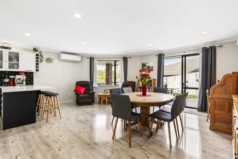 Photo of property in 19 William Gamble Drive, Greenhithe, Auckland, 0632