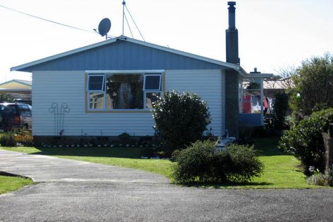 Photo of property in 27 Richmond Road, Carterton, 5713