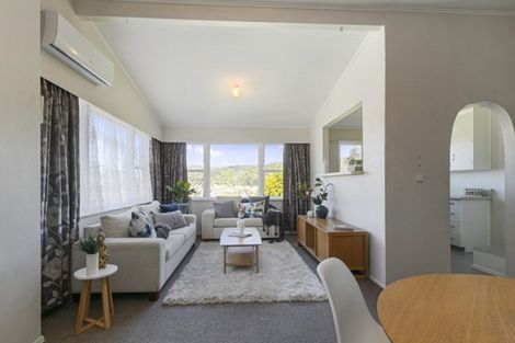 Photo of property in 30b Isabel Grove, Wainuiomata, Lower Hutt, 5014