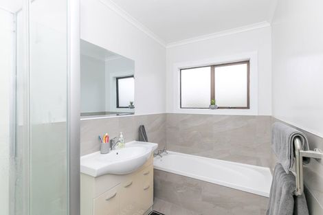 Photo of property in 180 Clarkin Road, Fairfield, Hamilton, 3214