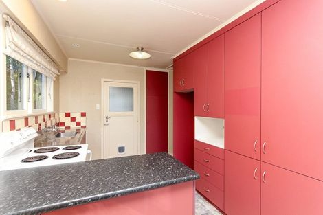 Photo of property in 9 Sardinha Place, Marfell, New Plymouth, 4310