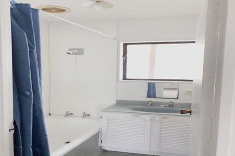 Photo of property in 127 Moire Road, West Harbour, Auckland, 0618