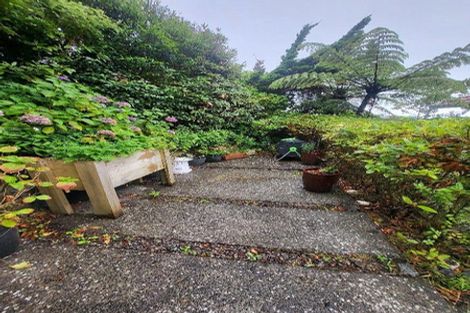 Photo of property in 65 Wadestown Road, Wadestown, Wellington, 6012