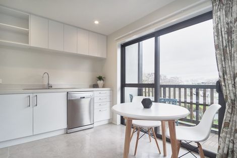 Photo of property in Riverena Flats, 377 Barbadoes Street, Christchurch Central, Christchurch, 8011