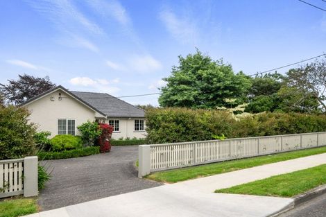 Photo of property in 47 Kawiu Road, Levin, 5510