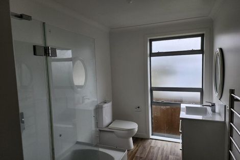 Photo of property in 90 Sunstone Crescent, Timberlea, Upper Hutt, 5018