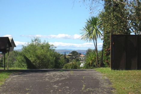 Photo of property in 1/108 Arran Road, Browns Bay, Auckland, 0630