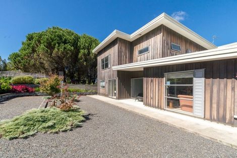 Photo of property in 42 Merewhira Road, Paremoremo, Albany, 0793