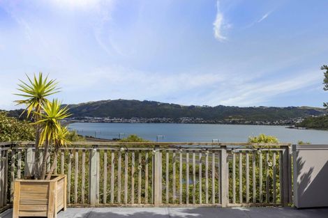 Photo of property in 9 Ayr Place, Papakowhai, Porirua, 5024